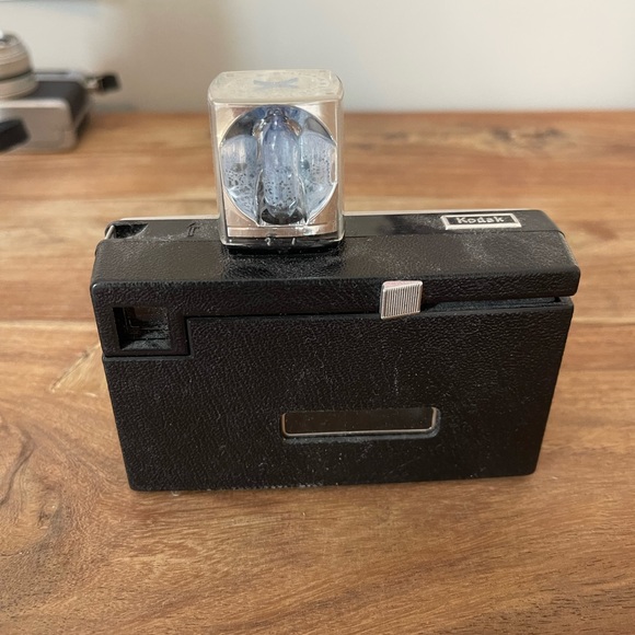 Vintage Instamatic X-15 Kodak Camera - Picture 3 of 8